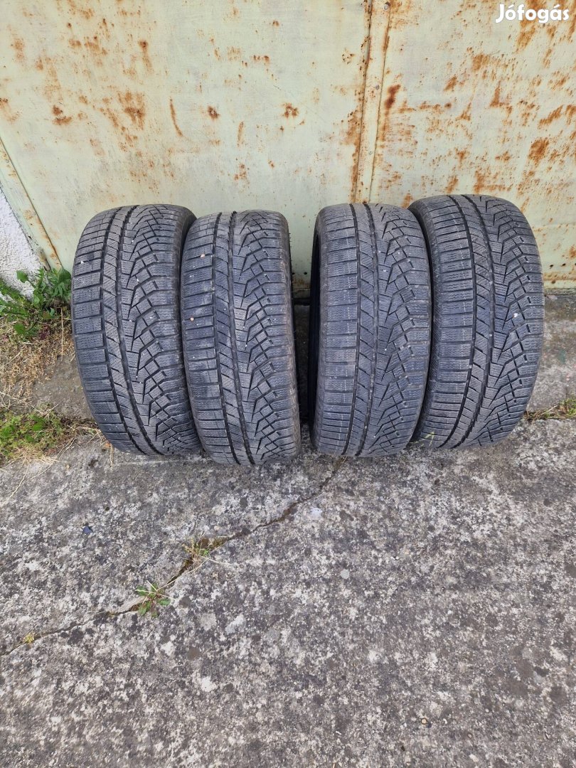 235/45 R18 Sailun téli gumik 4db