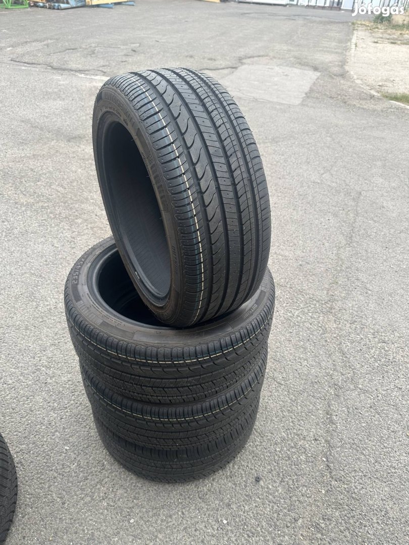 235 45 R18 nyarigumi Újszerű Dot23