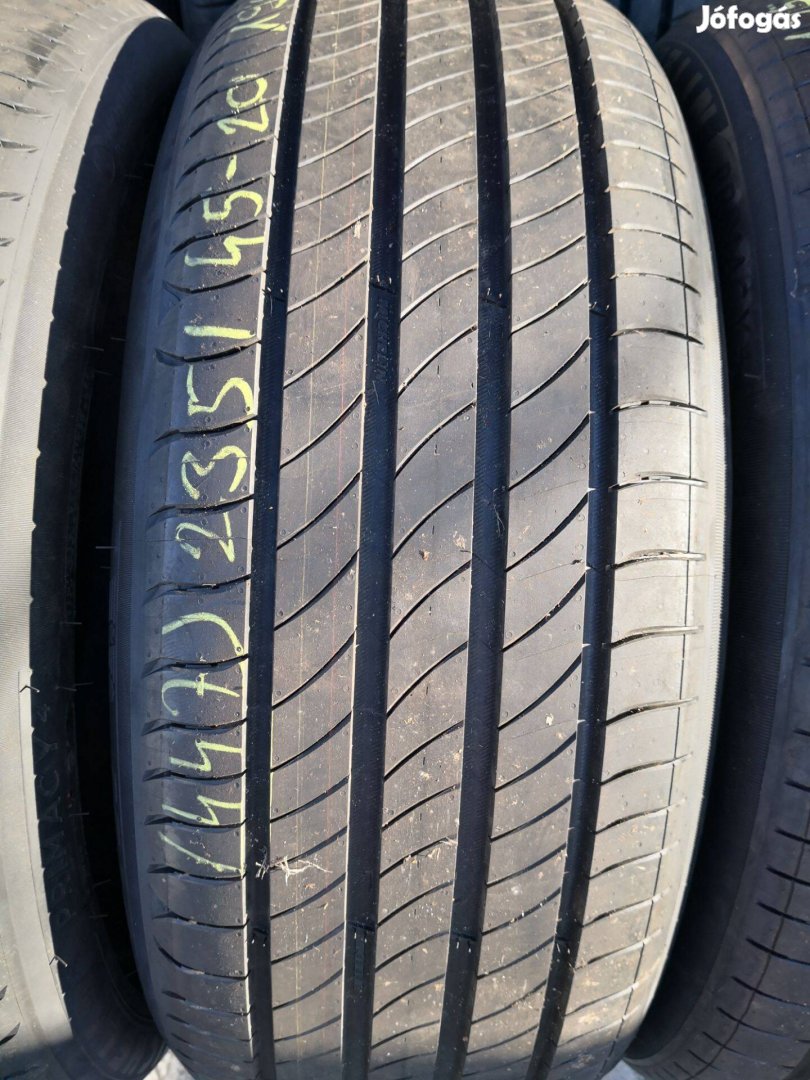 235/45 R20 Új!! Michelin nyári gumi 195000ft a 4db /447/