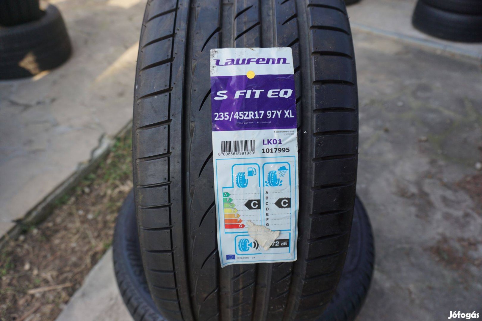 235/45 r17 Laufenn nyári gumi 1db van csak 235/45r17