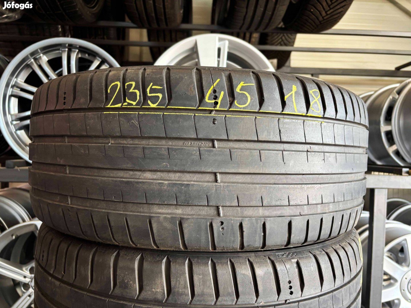 235/45 r18 Michelin 2022 nyárigumi 4db eladó 235/45r18 garnitúra
