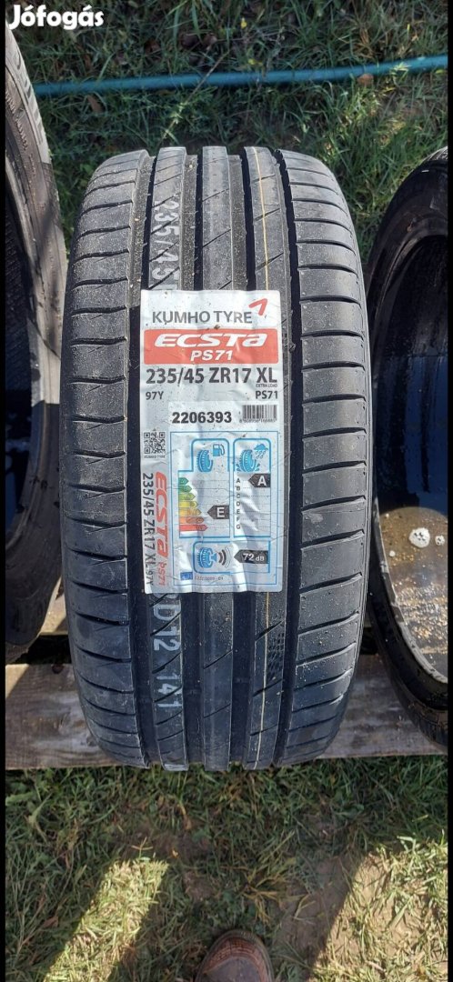 235/45r17 Kumho nyari új 1db  15000Ft