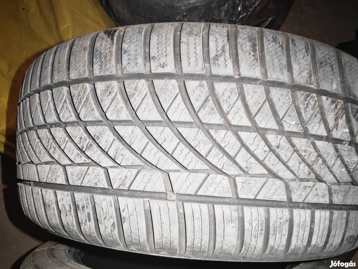 235/45r17 négyévszakos 235/45 r17 Hankook gumi