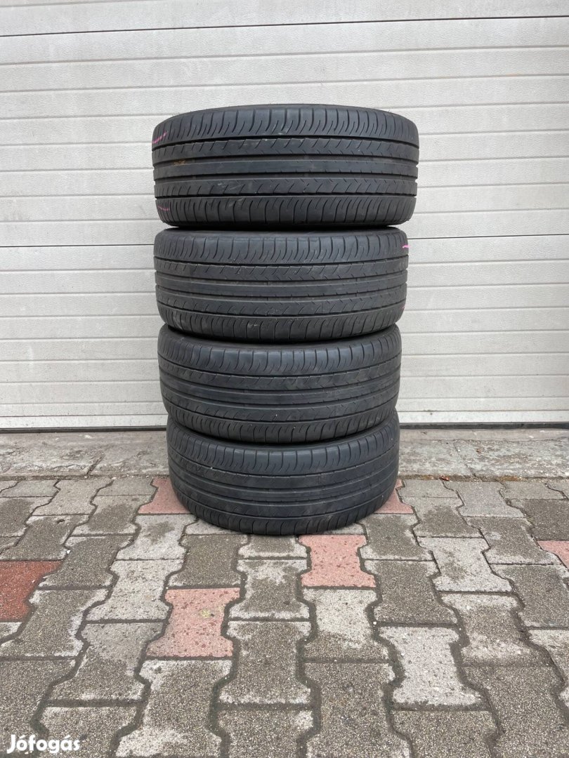 235/45r18 Dunlop