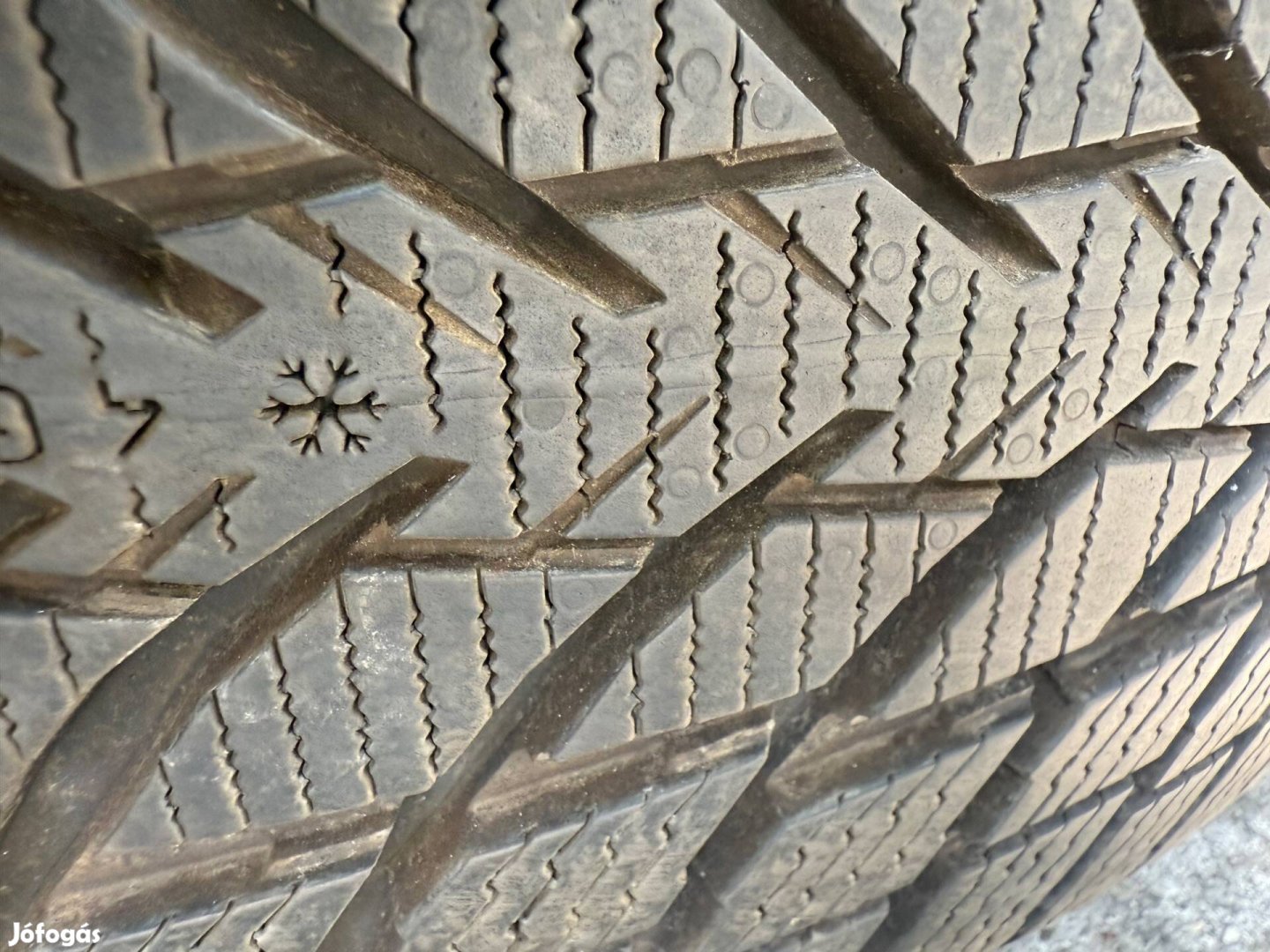 235/45r18 Nokian téli gumik