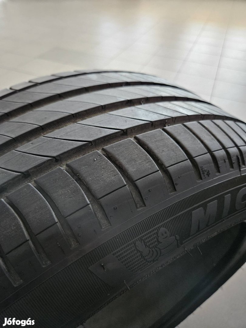 235/45r18 nyári