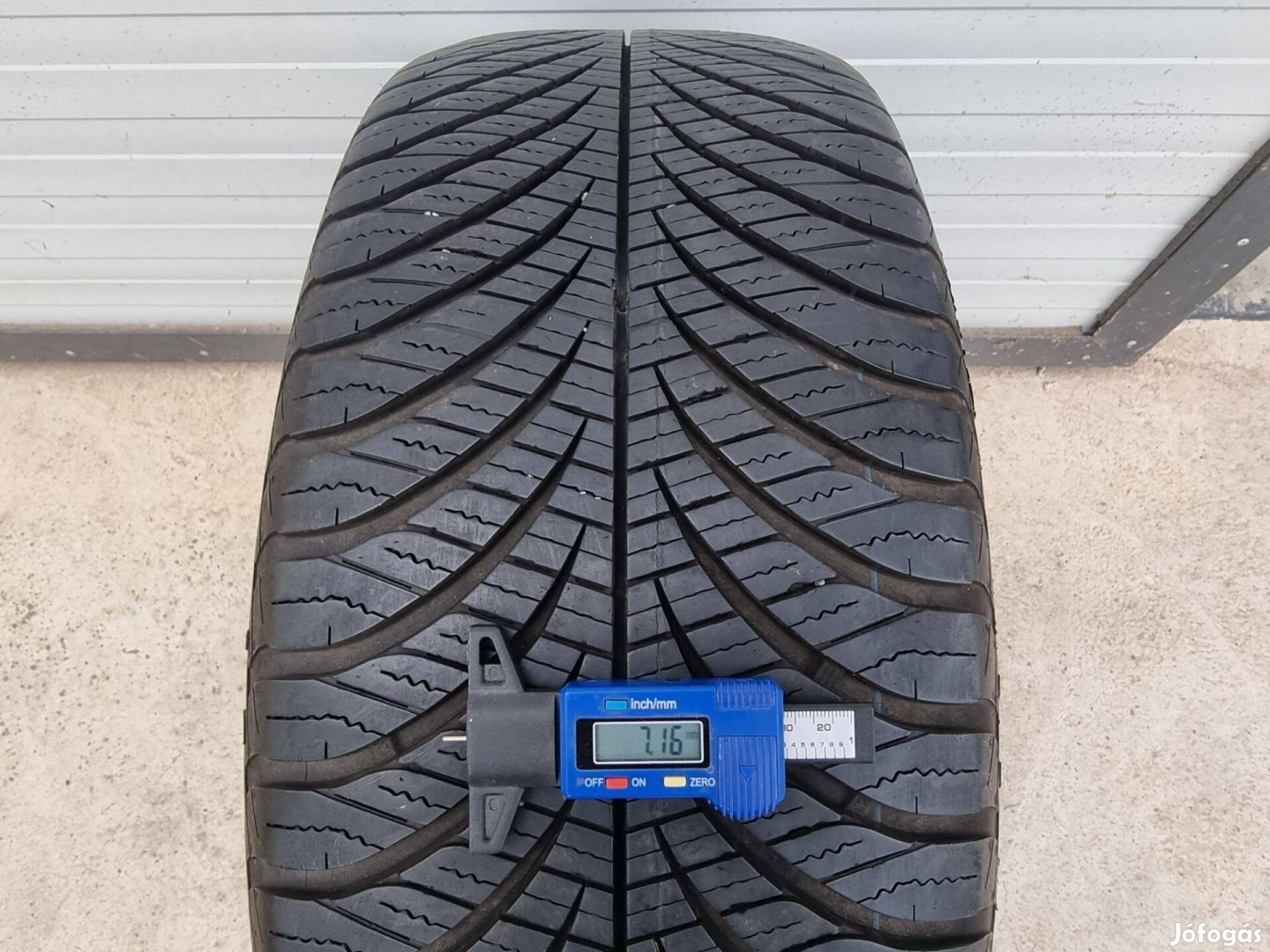 235/50R18 Good-Year négyévszakos gumi 2db nagyon jó állapotban eladó!