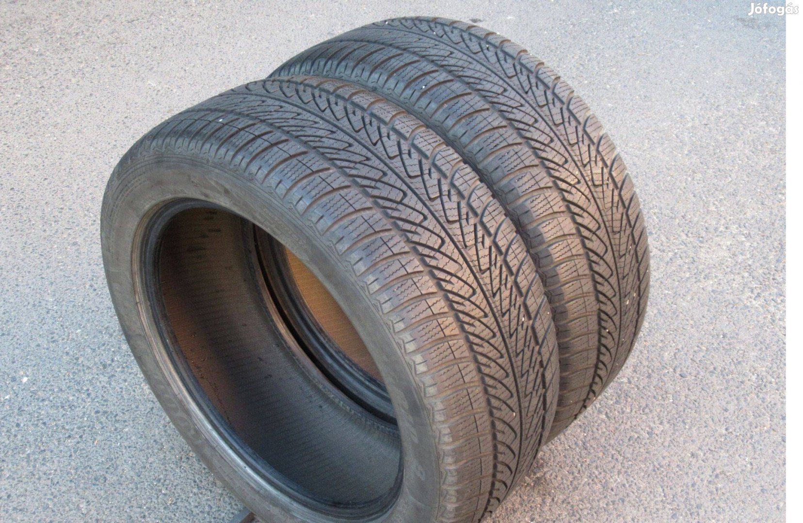 235/50R18 Goodyear Ultragrip téli gumi pár 18" téligumi