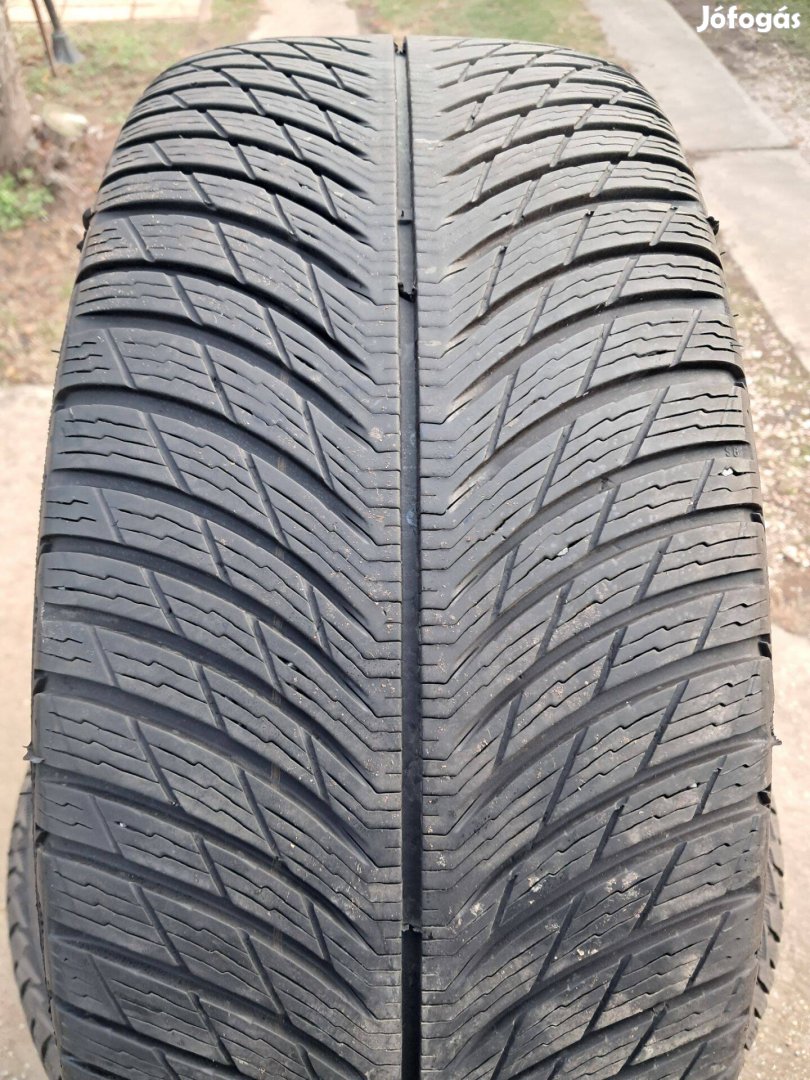 235/50R18 Téli gumi