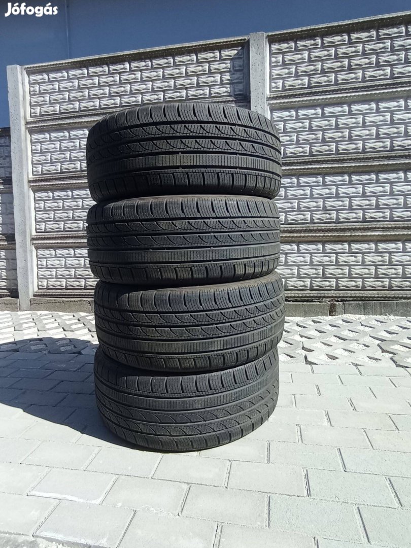 235/50R18 Tristar Snowpower 2 téligumi