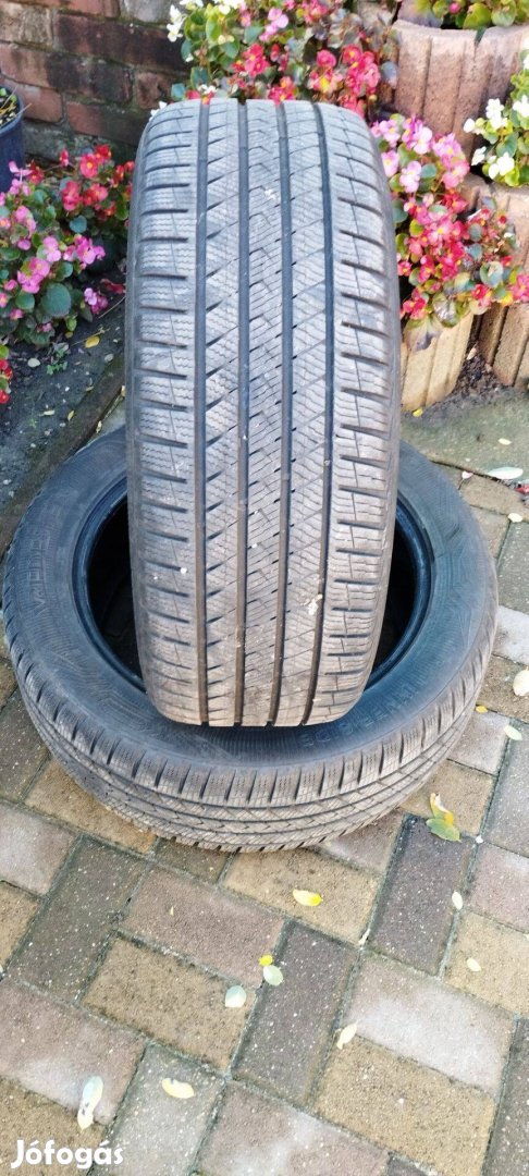 235/50R18 Vredestein négyévszakos