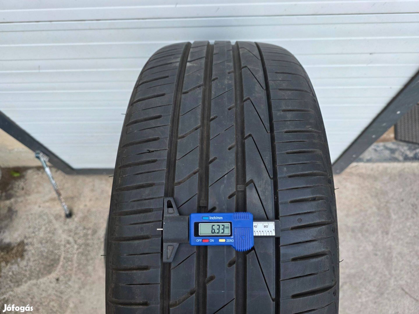 235/50R19 Hankook garnitúra nagyon jó állapotban eladó!
