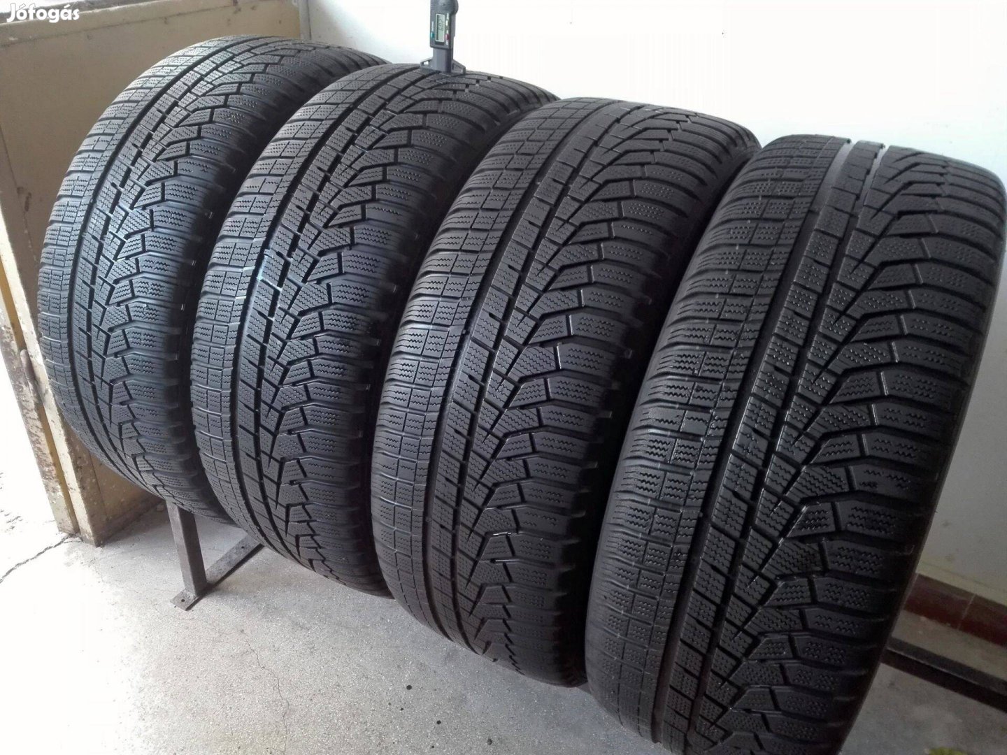 235/50R19 Hankook téli gumi garnitúra 235/50 r19