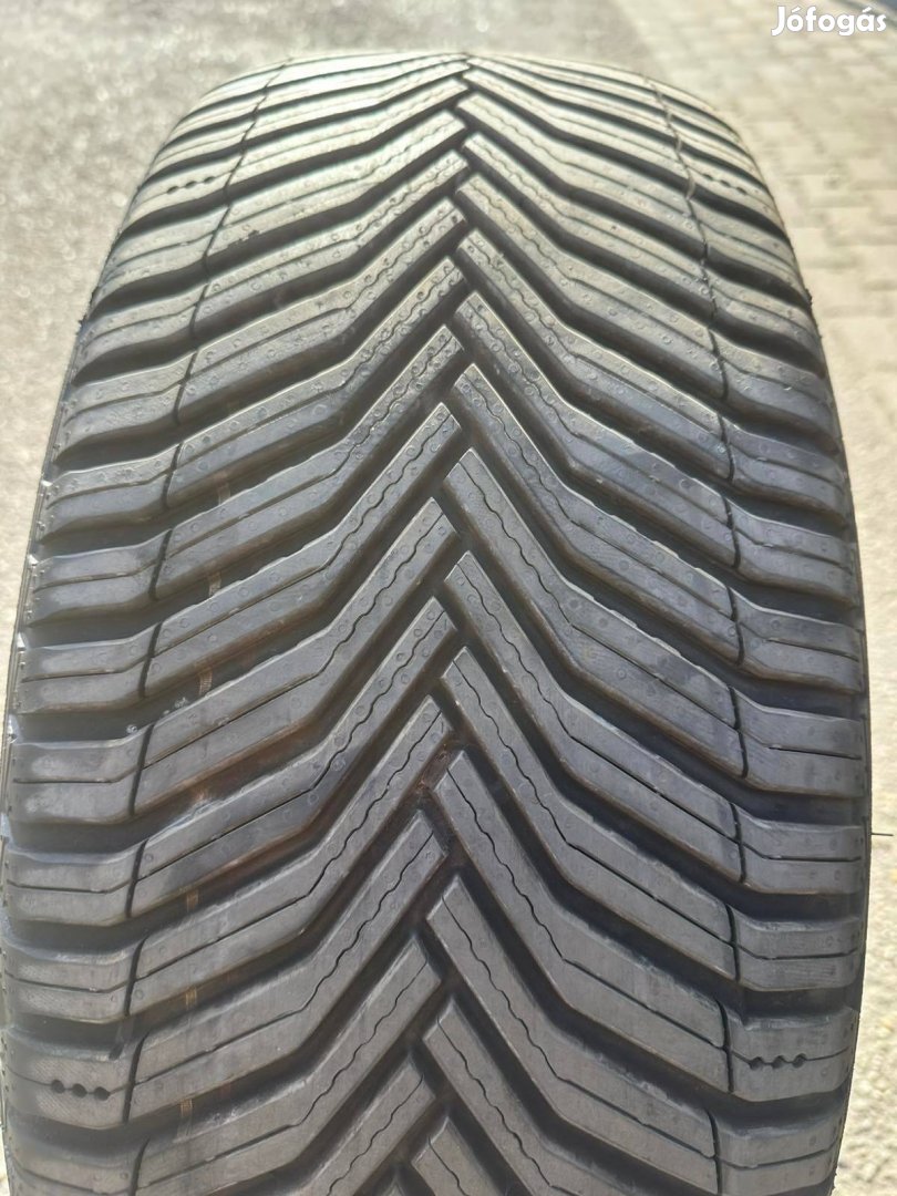 235/50R19 Michelin Crossclimate 2 használt 4 évszakos gumiabroncs