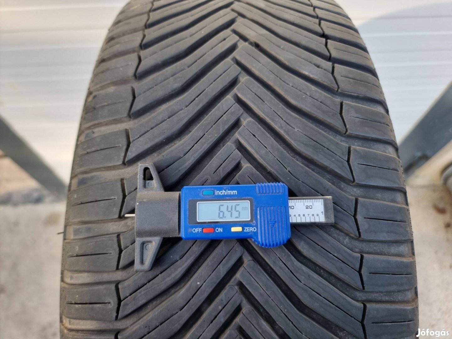 235/50R19 Michelin négyévszakos garnitúra jó állapotban eladó!