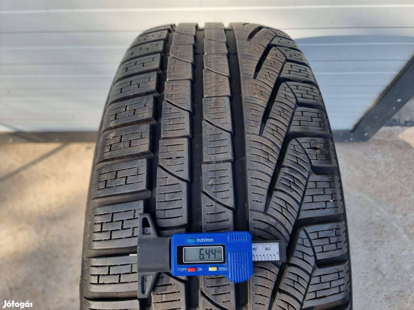 235/50R19 Pirelli téli gumi 2db nagyon jó állapotban eladó!