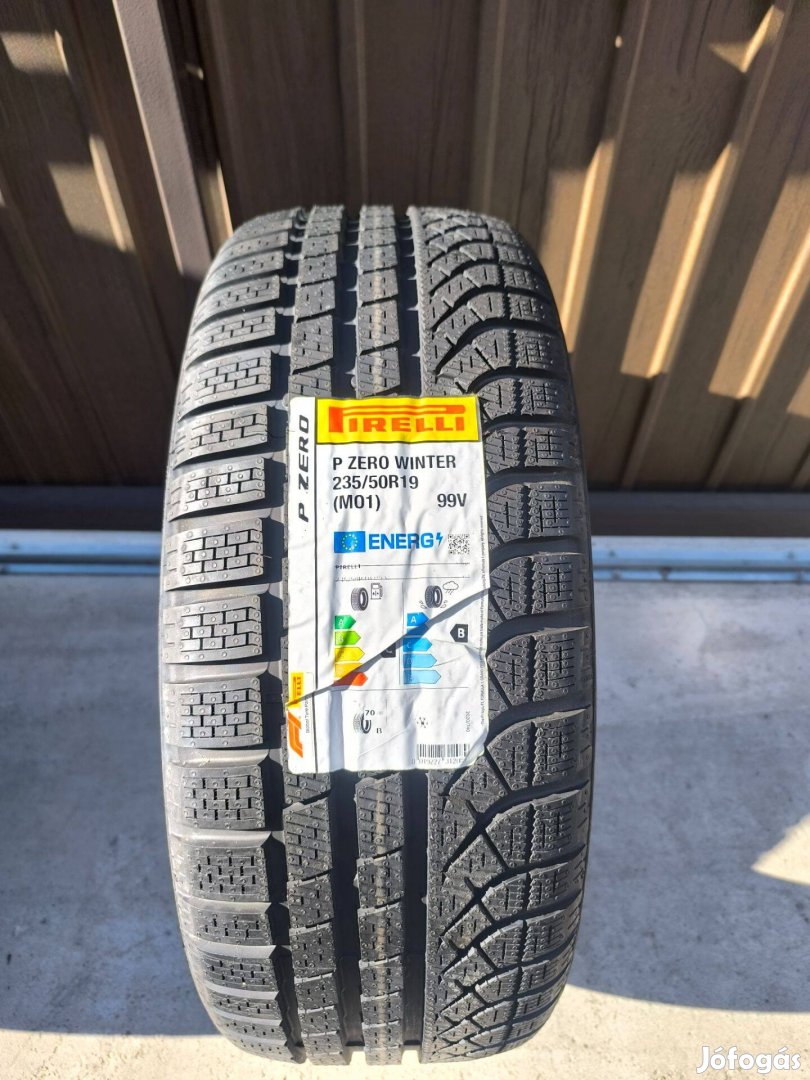 235/50R19 Új Pirelli téli gumi garnitúra 235/50R19