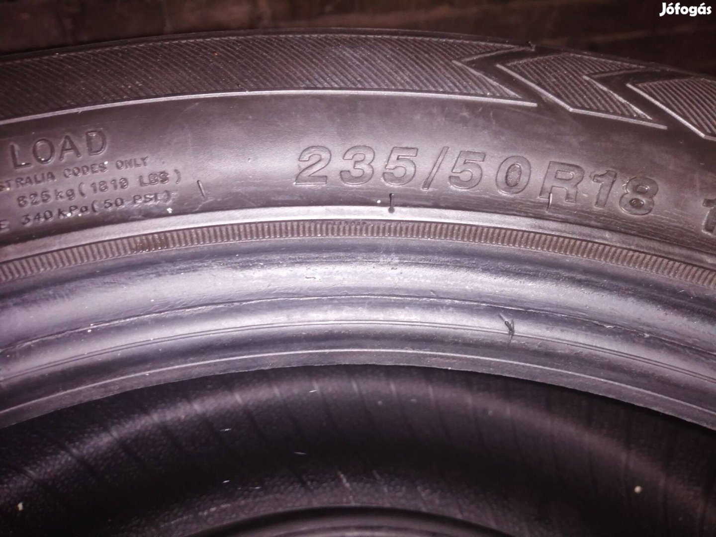235/50 R18 Tristar