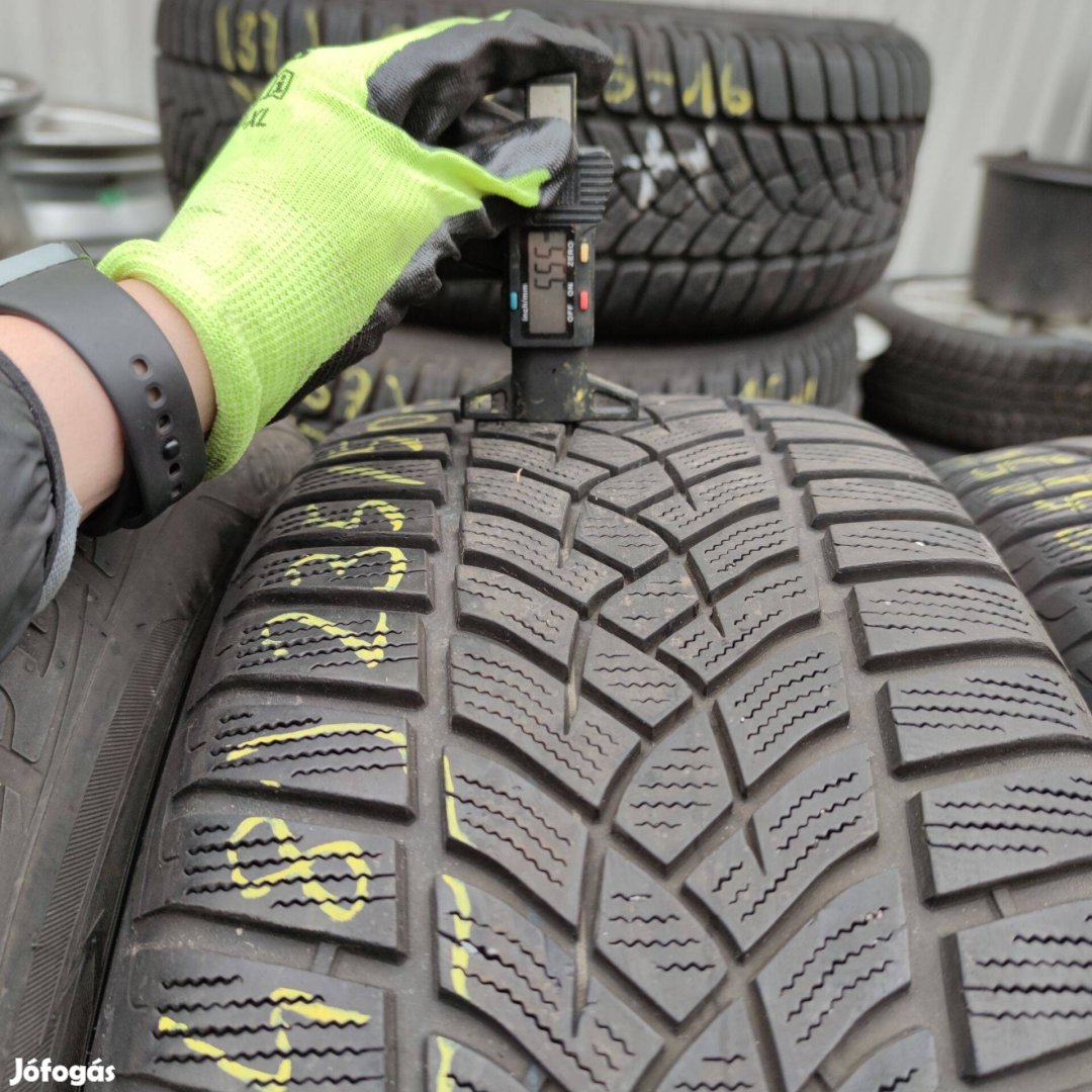 235/50 R19 Goodyear téli gumi 85000ft a 4db/48/