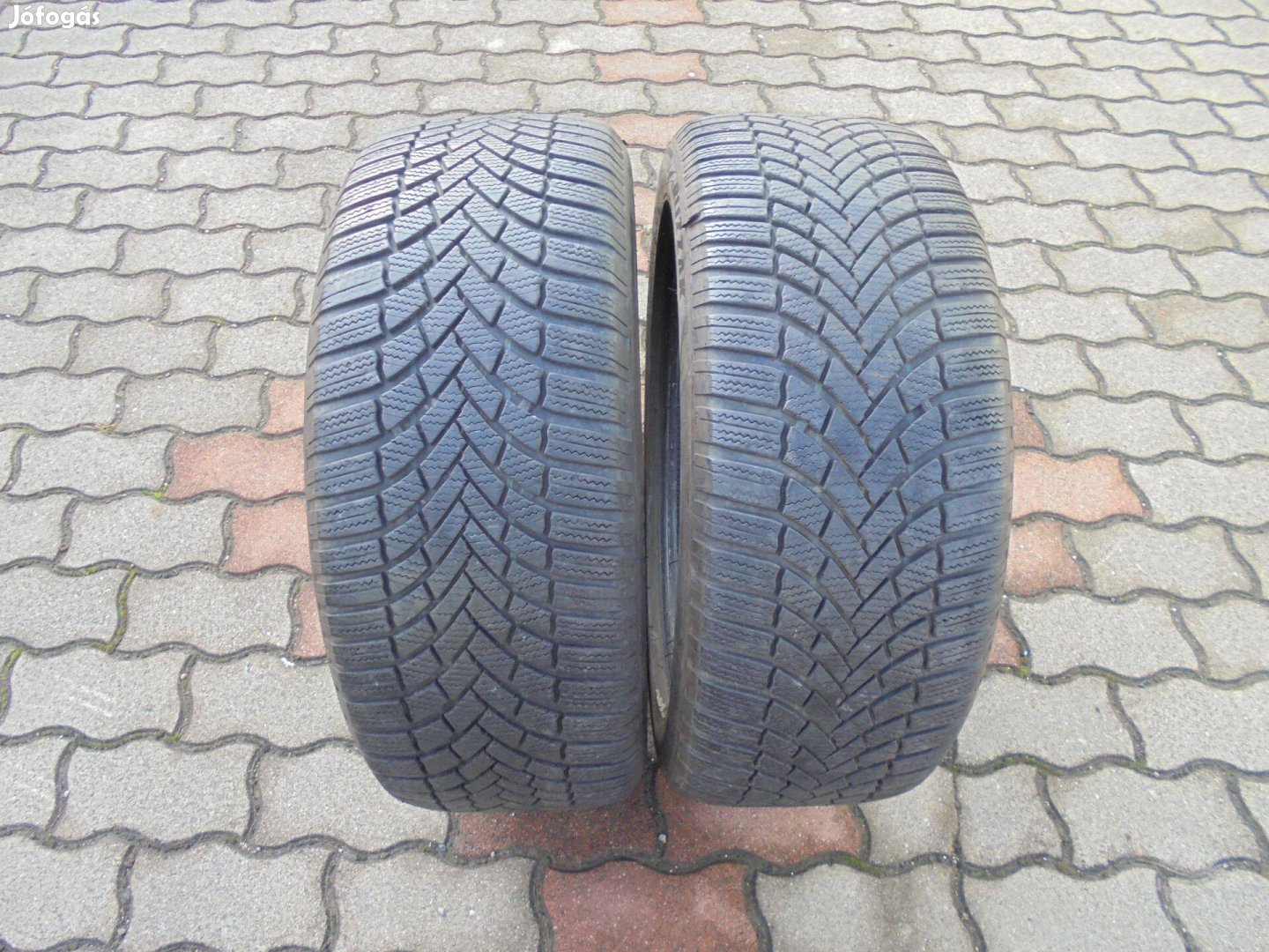 235/50 R 18-as 2021-es Bridgestone téli gumi pár eladó