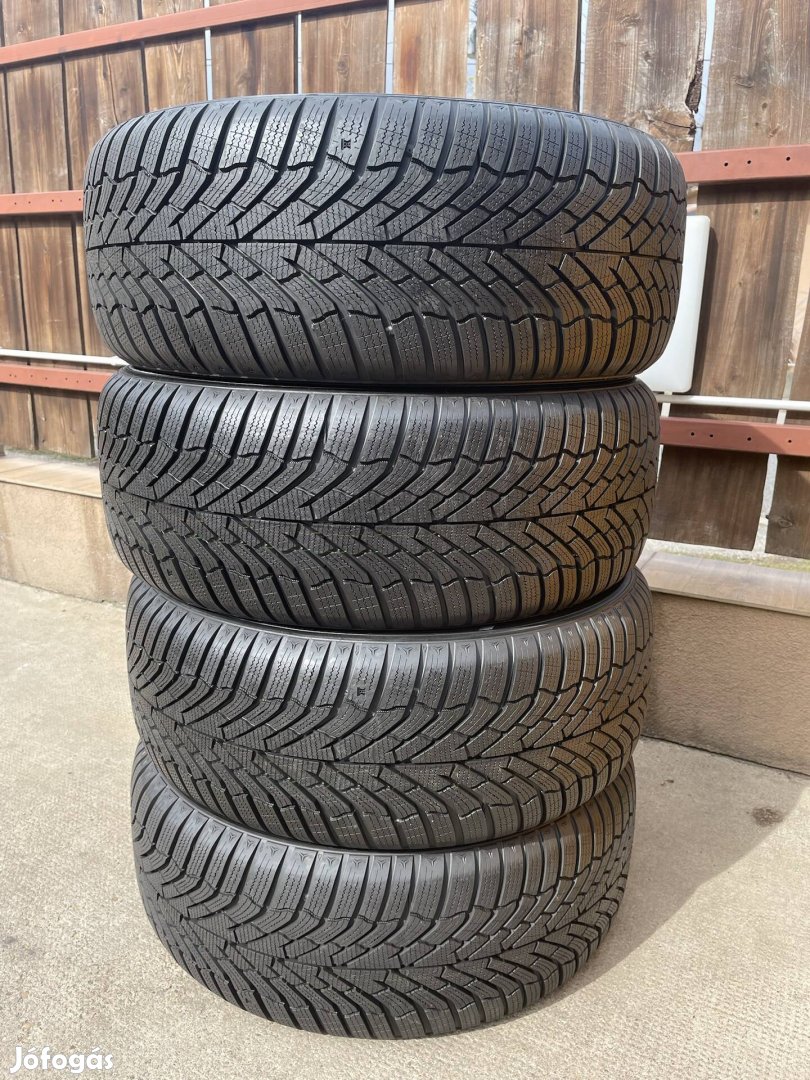 235/50x18 Kumho Új Téli Gumi 