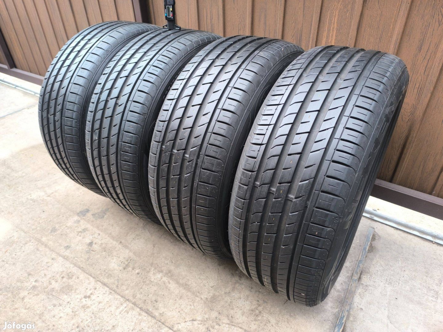 235/55R17 Nexen nyári gumi garnitúra 235/55 r17