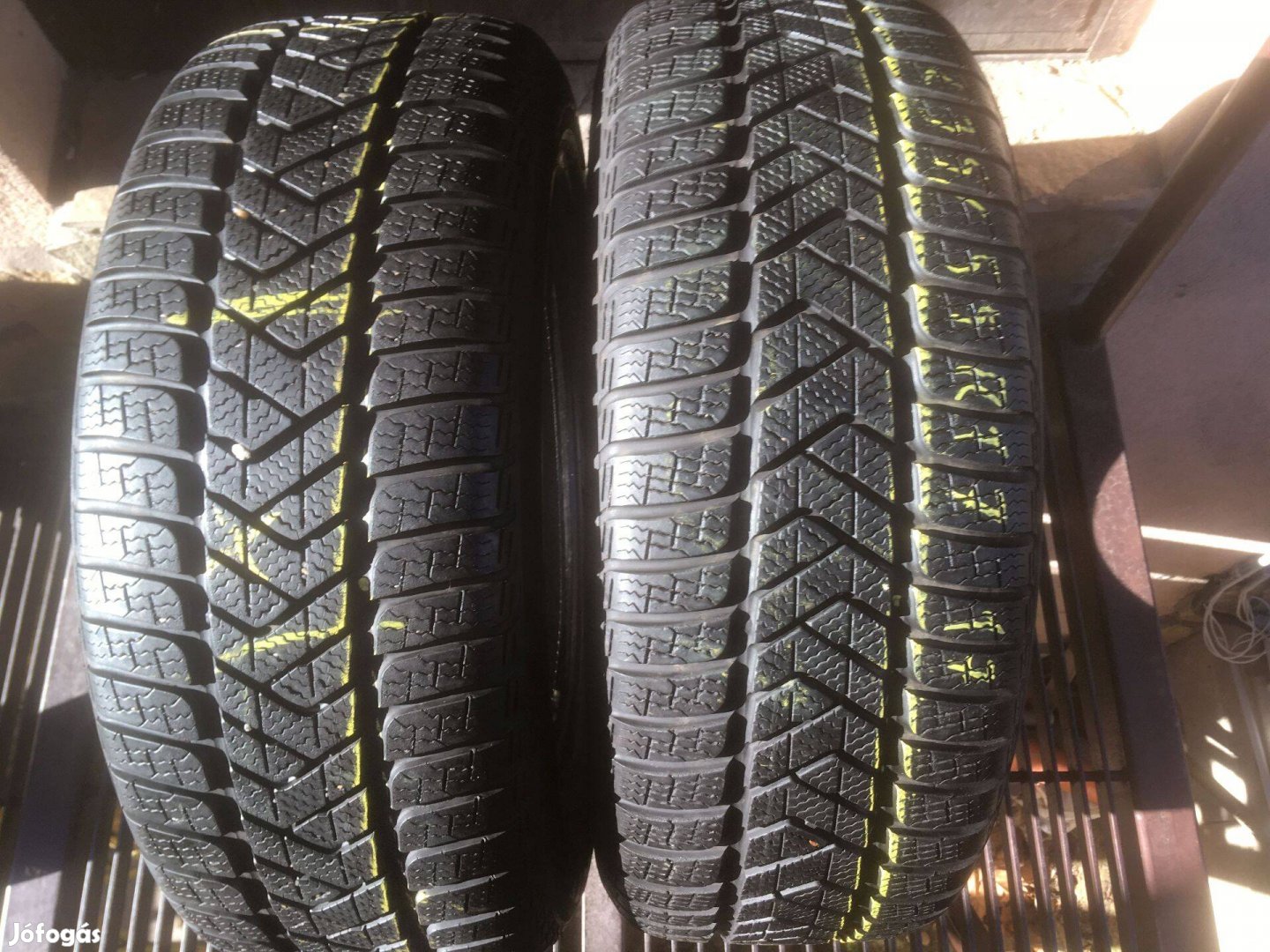 235/55R17" használt Pirelli téli gumi