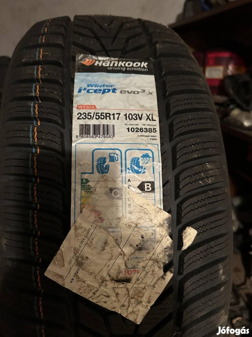 235/55R17 téligumi 