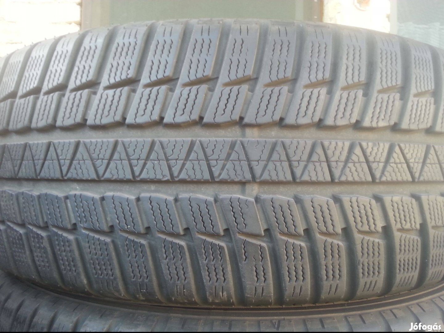 235/55R18 Falken téli gumi