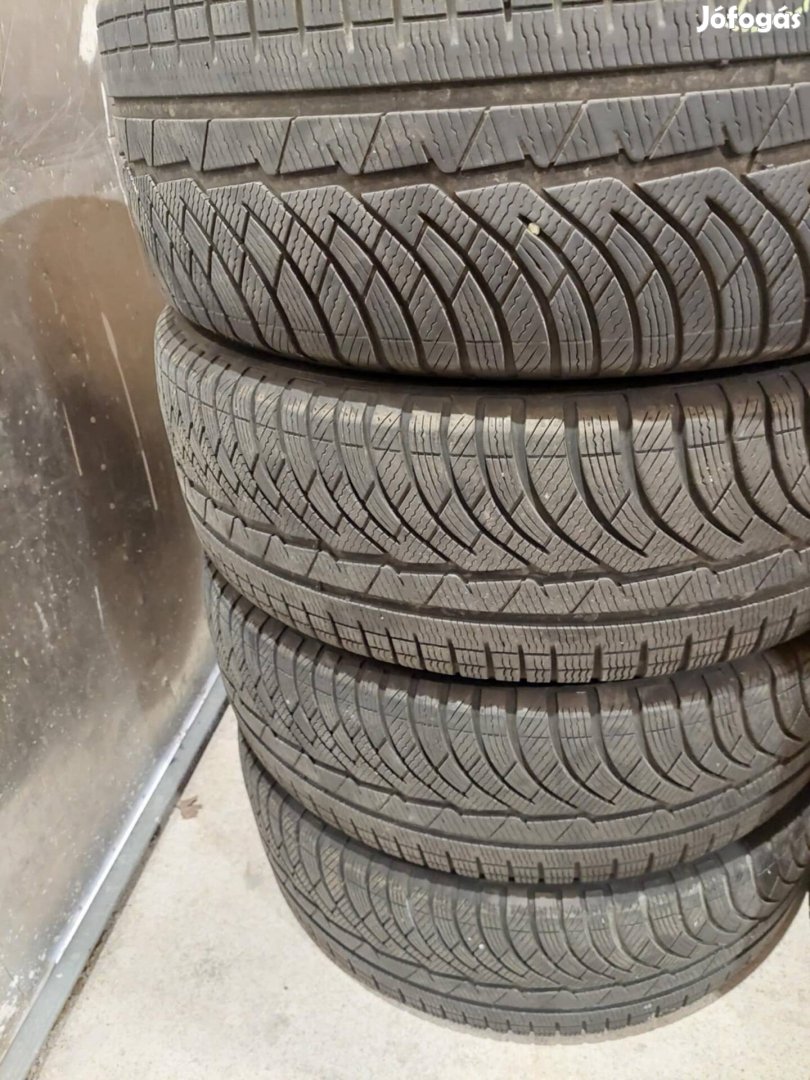 235/55R18 michelin téligumik