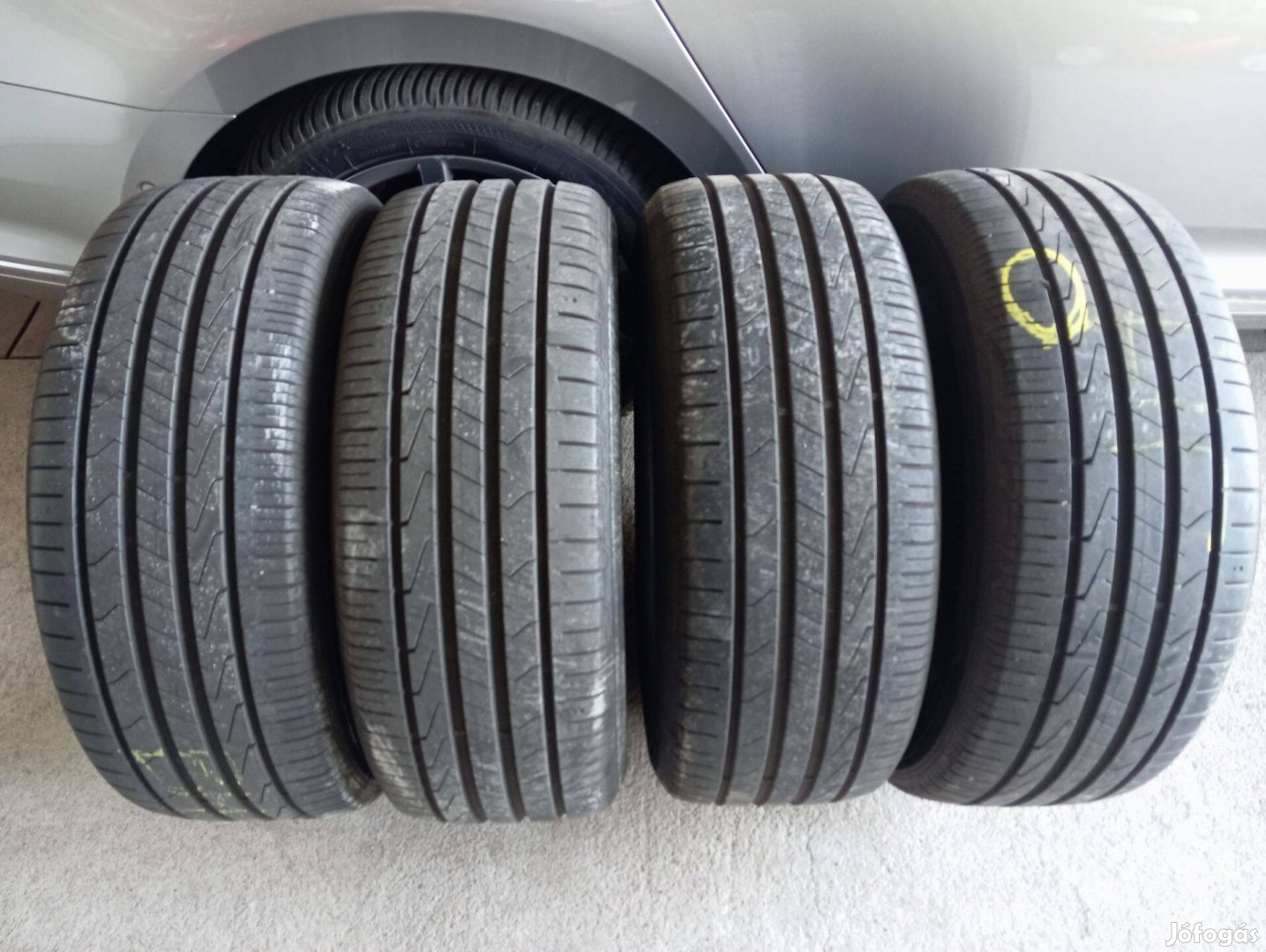 235/55R18 nyárigumi eladó