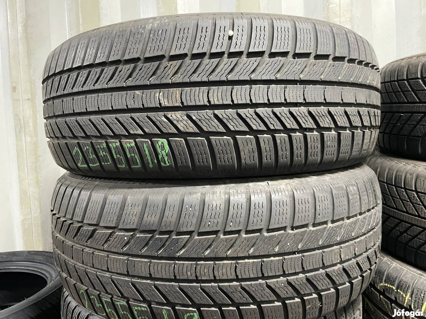 235/55R18 téligumik 2db