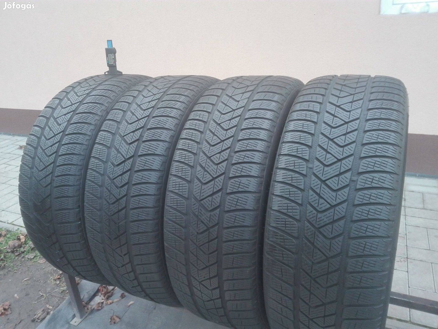 235/55R19 Pirelli téli gumi garnitúra 235/55 r19