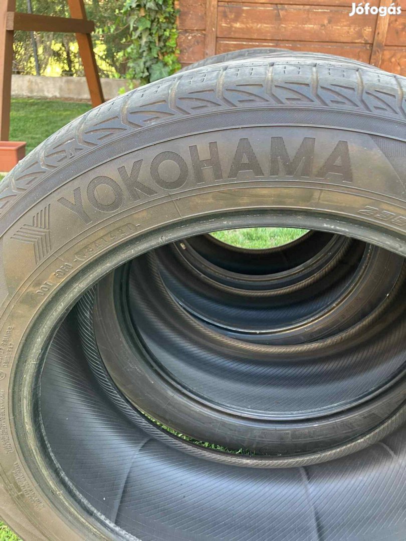 235/55R19 Yokohama nyári gumi