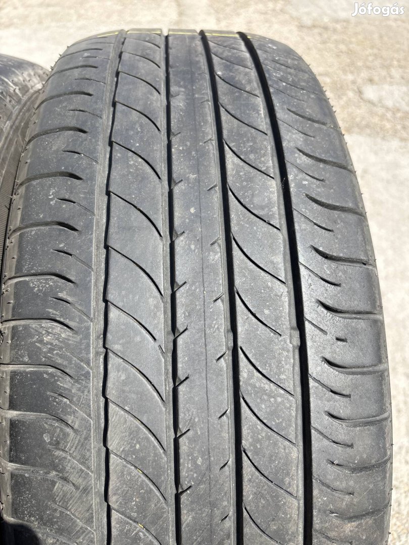 235/55R20 Dunlop