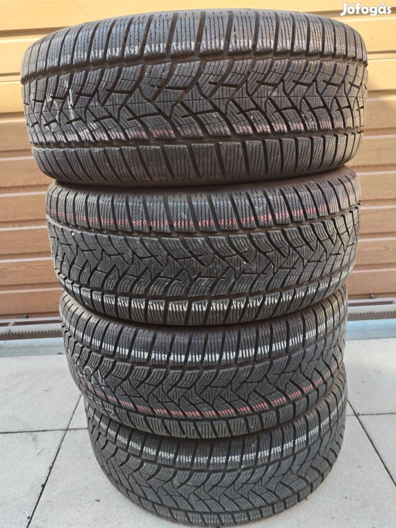 235 55 17 dunlop 235/55 R 17 téli gumi garnitura