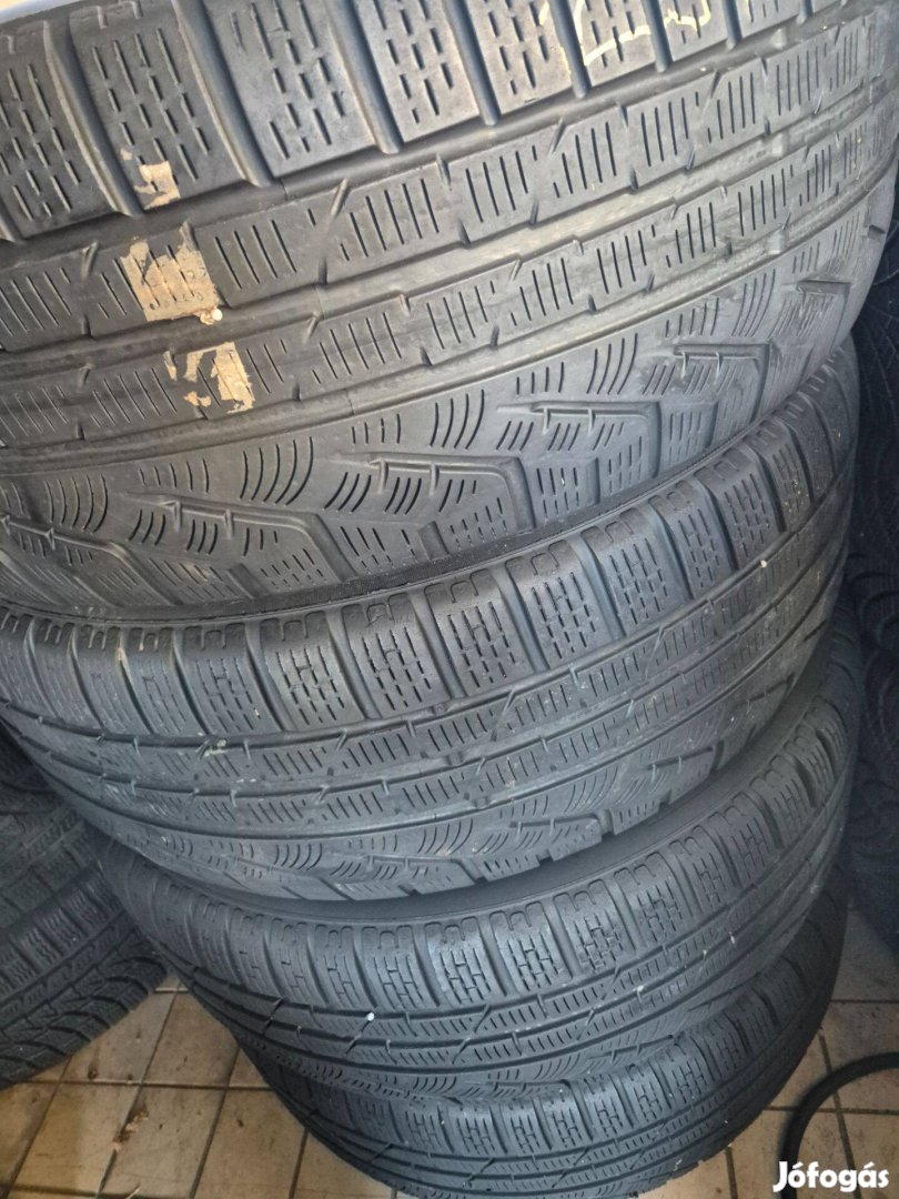 235/55/18 Pirelli 4db téli gumi eladó!