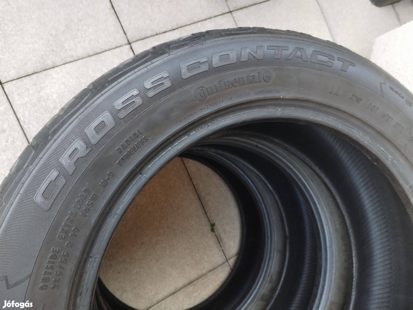 235 55 19 continental nyári gumi garnitura