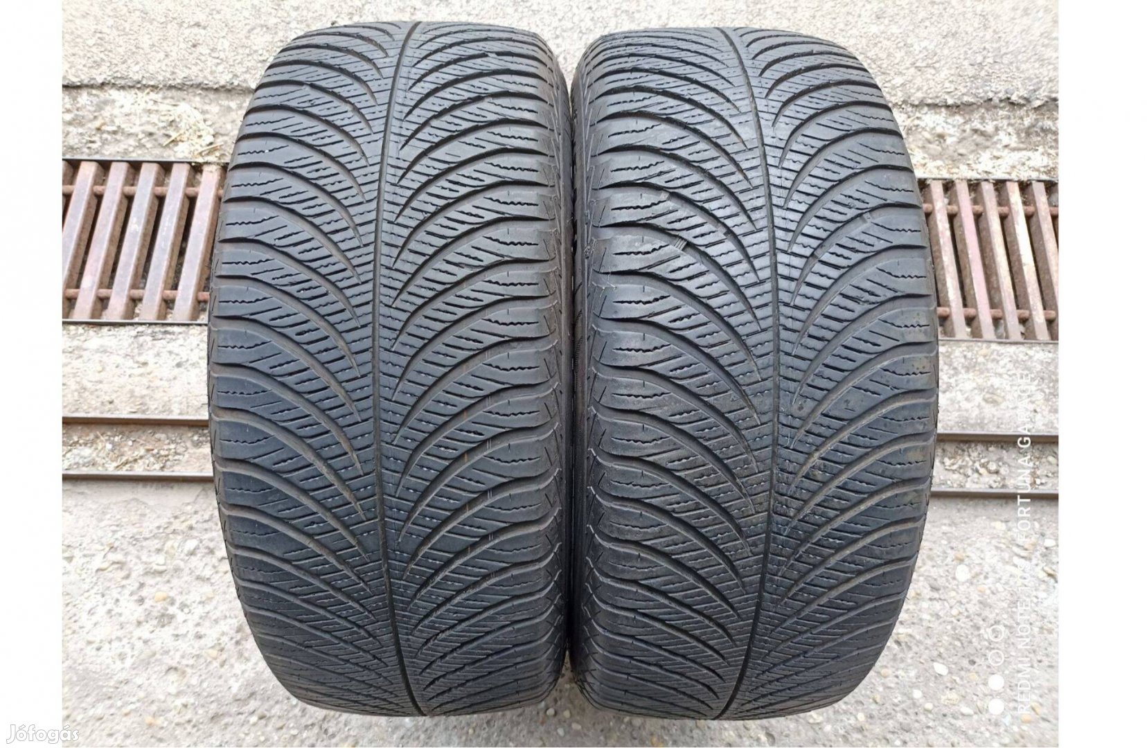 235/55 R17" Goodyear használt négyévszakos gumik