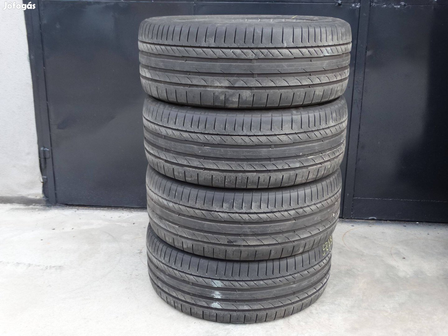 235/55 R18 Continenetal nyári gumi 4db