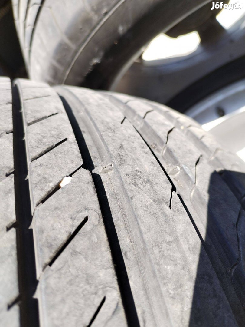 235/55 R18 Continental nyárigumi SUV 4db
