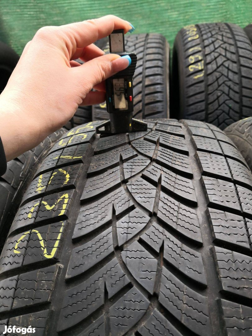 235/55 R18 Goodyear téli gumi 30000ft a 4db /30/