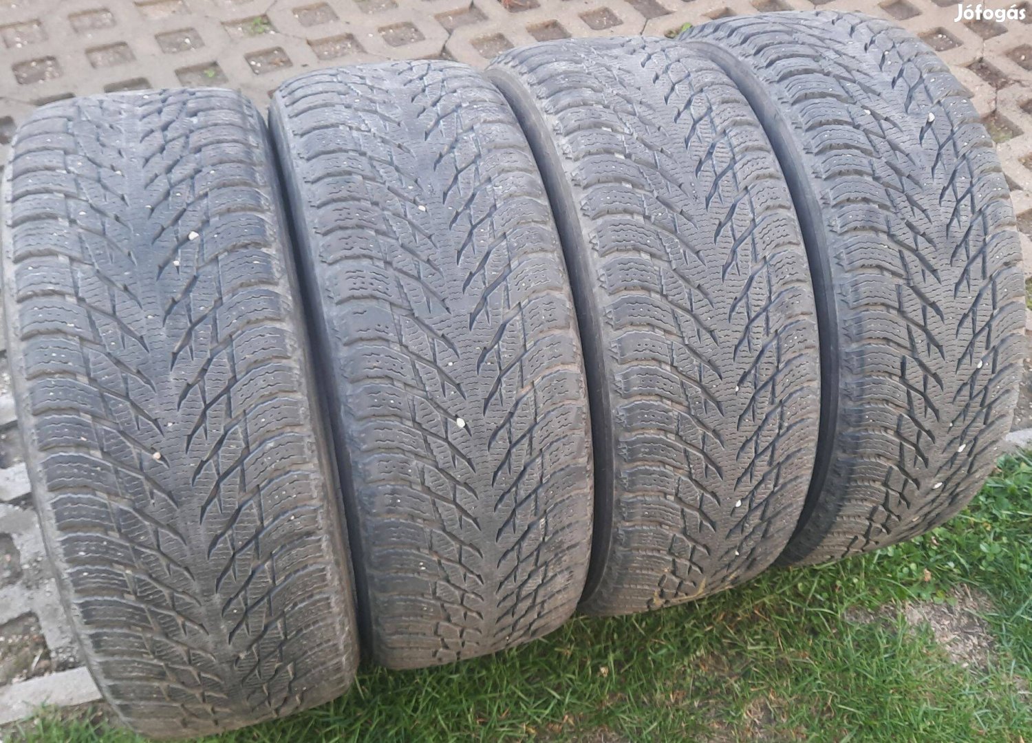 235/55 R18 Nokian Téli gumik