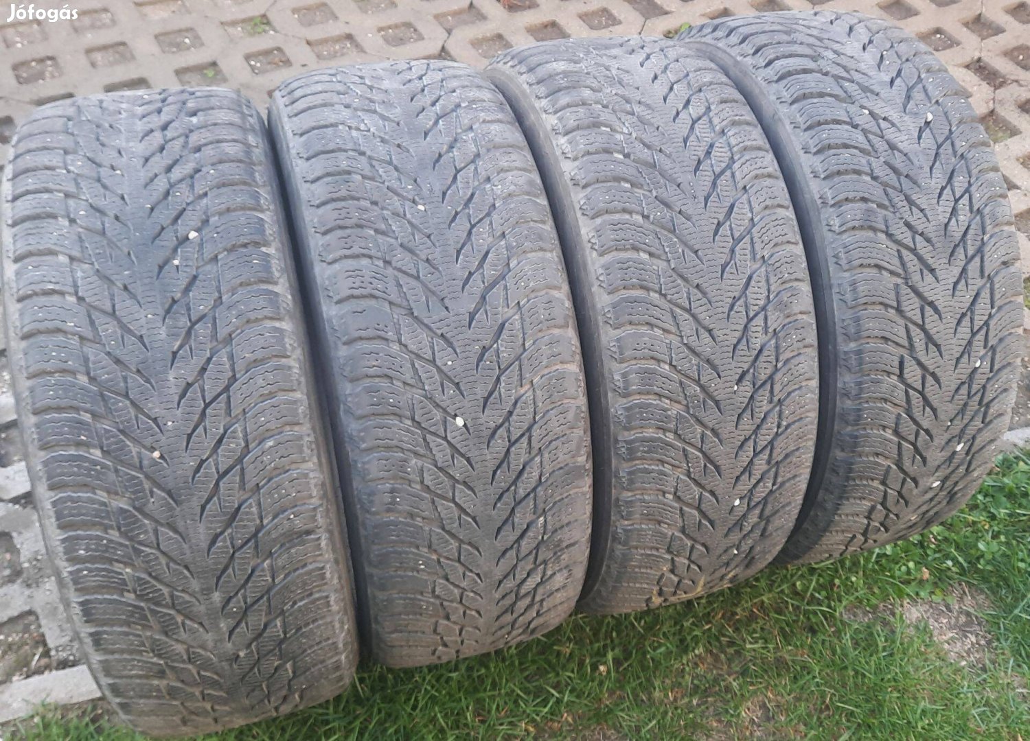 235/55 R18 Nokian Téli gumik