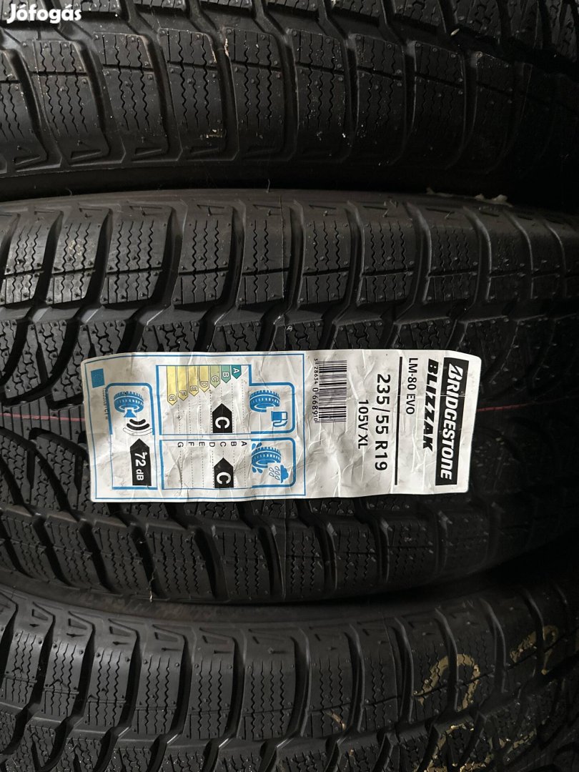 235/55 R19 Bridgestone Blizzak LM 80 Evo téligumik