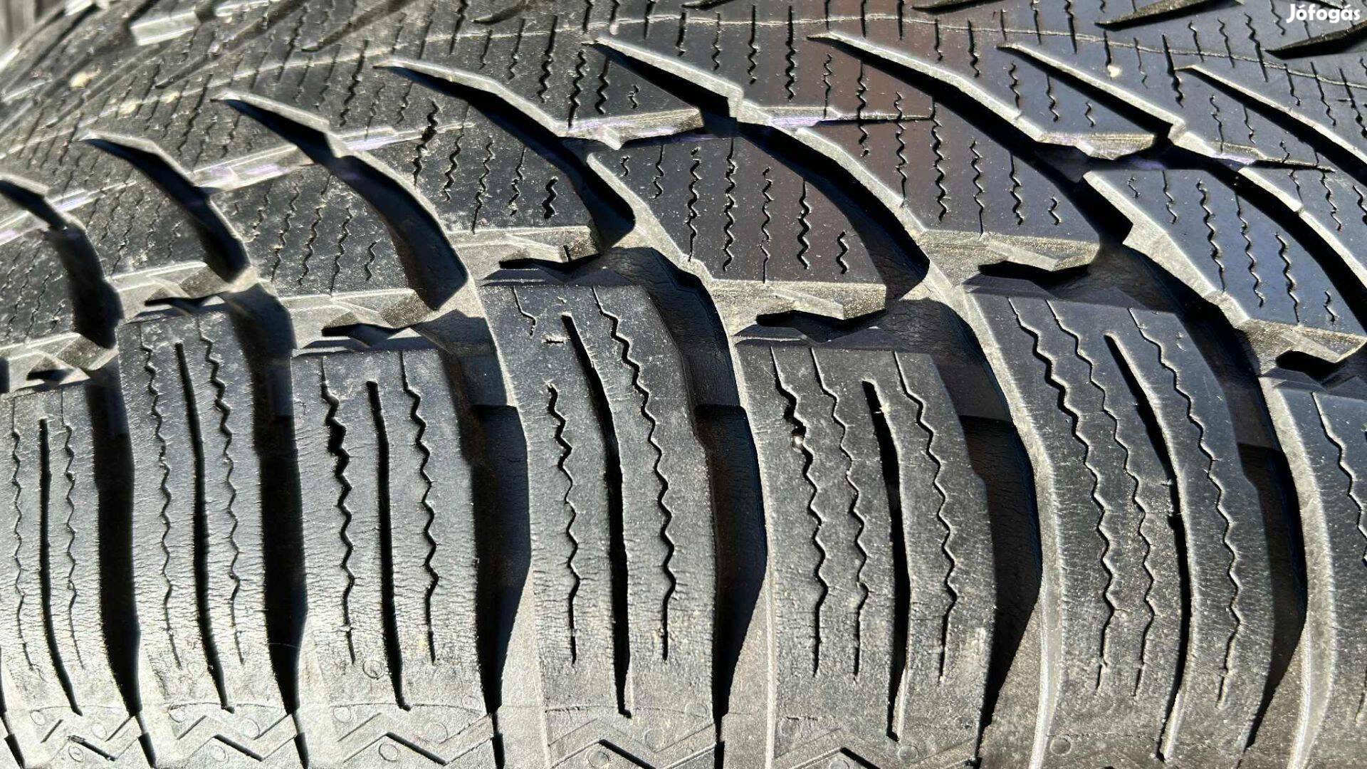 235/55 R19 Nokian WR 4 SUV XL téligumi garnitúra