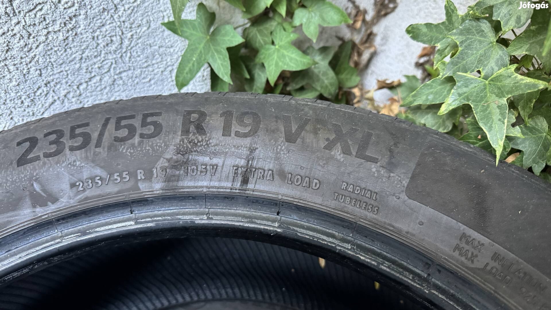 235/55 R19 V XL nyári gumi Continental