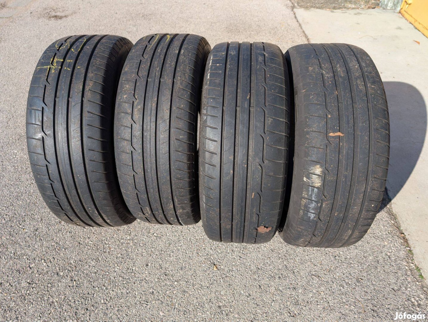 235/55 R19 nyári gumi szett