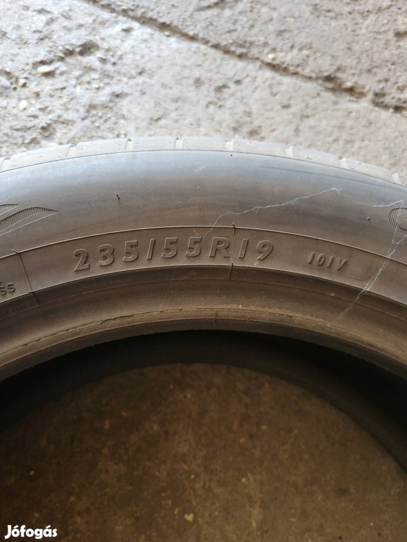 235 55 R 19 nyári