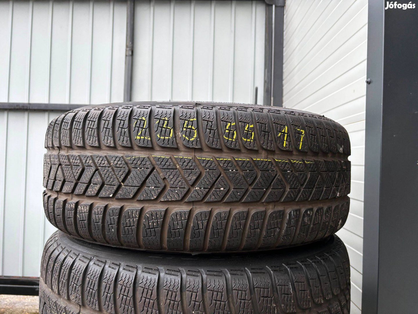 235/55 r17 Pirelli Sottozero téligumi 4db eladó 235/55r17 garnitúra